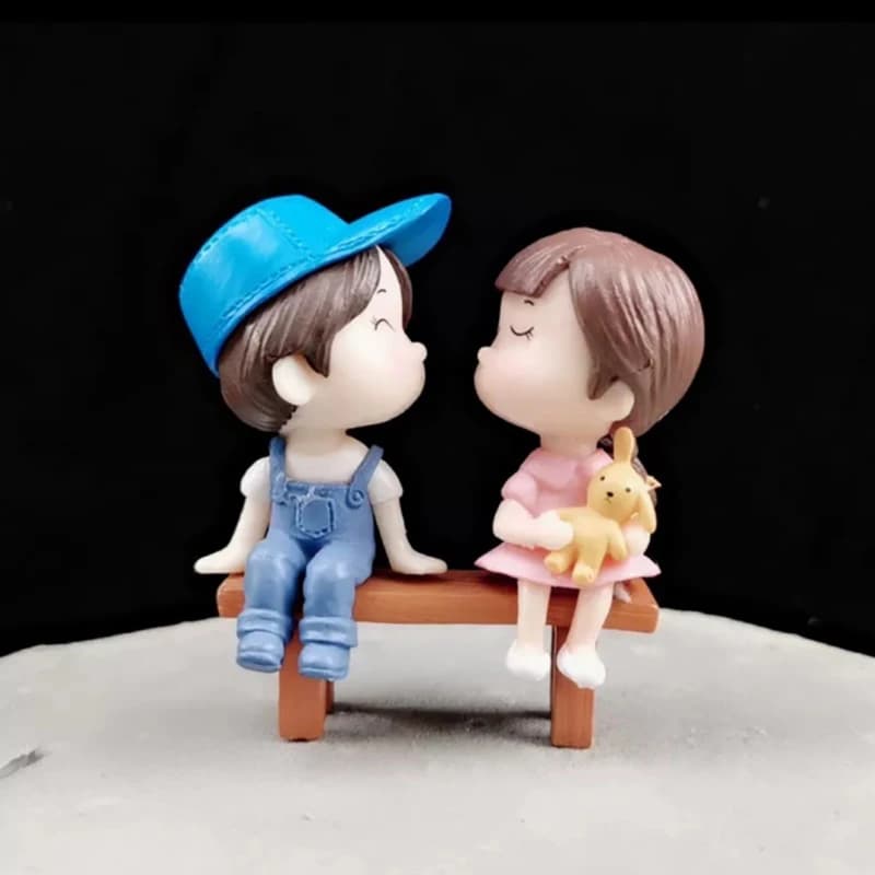Ensemble de figurines de couple s'embrassant, cadeau pour la Saint-Valentin, poupées en résine pour