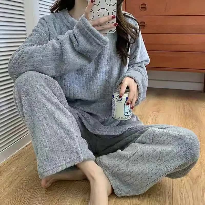 Pyjama d'hiver pour femmes, vêtements de maison, vêtements chauds d'automne et d'hiver, en velours d