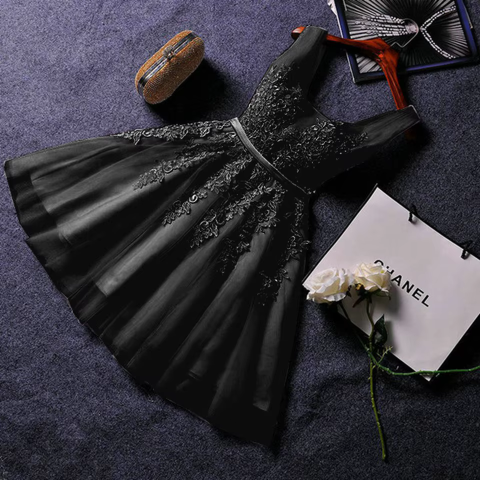 Robes de bal élégantes personnalisées 2025 pour femmes, en dentelle et perles, courtes, col en V, or