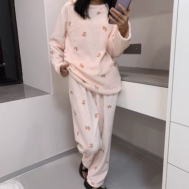 Pyjama chaud d'automne et d'hiver pour femmes, vêtements de maison, costume pour filles, étudiantes,