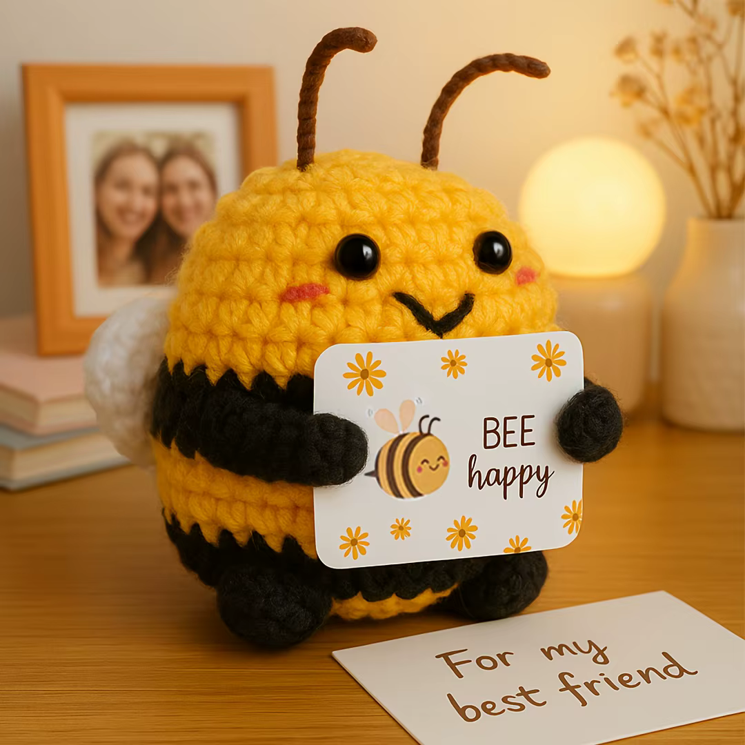 Poupée Abeille Positive Tricotée à la Main DIY : Une Poupée Inspirante Idéale pour les Porte-clés, l