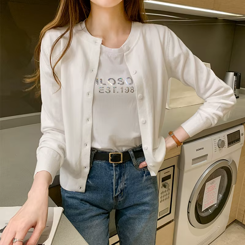 Cardigan en tricot pour femme AOSSVIAO, collection Printemps 2026, col rond, décontracté, couleur un