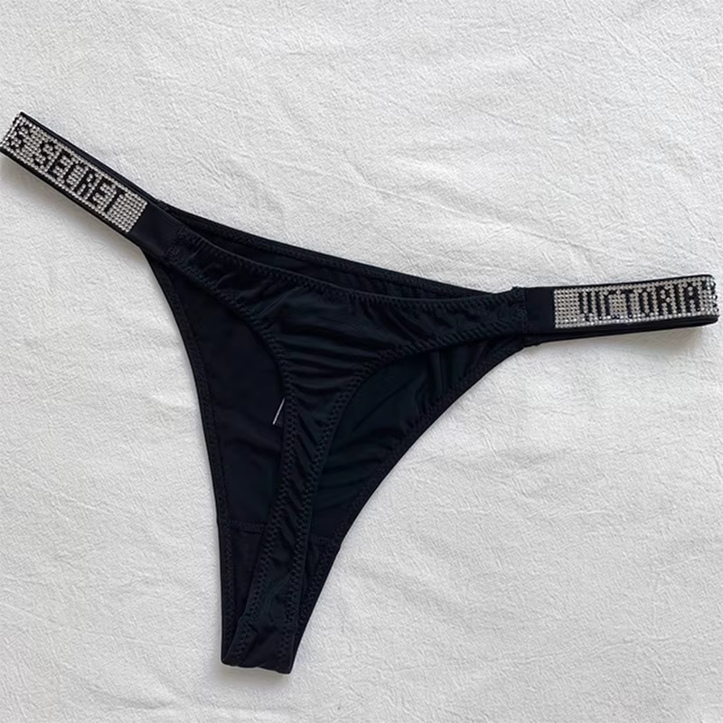 Satin lettre strass string femmes sous-vêtements Sexy dentelle Lingerie taille basse sans couture cu
