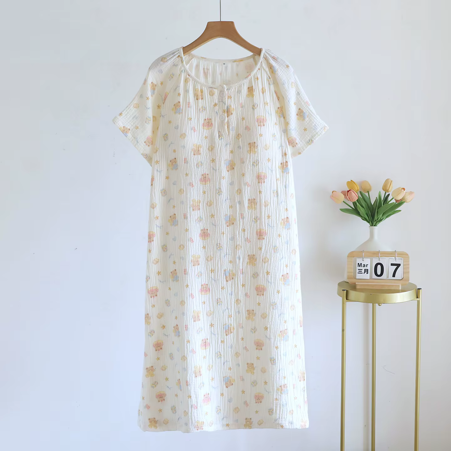 Chemise de nuit à manches courtes avec coussinets de poitrine, vêtements de nuit fins en coton pour