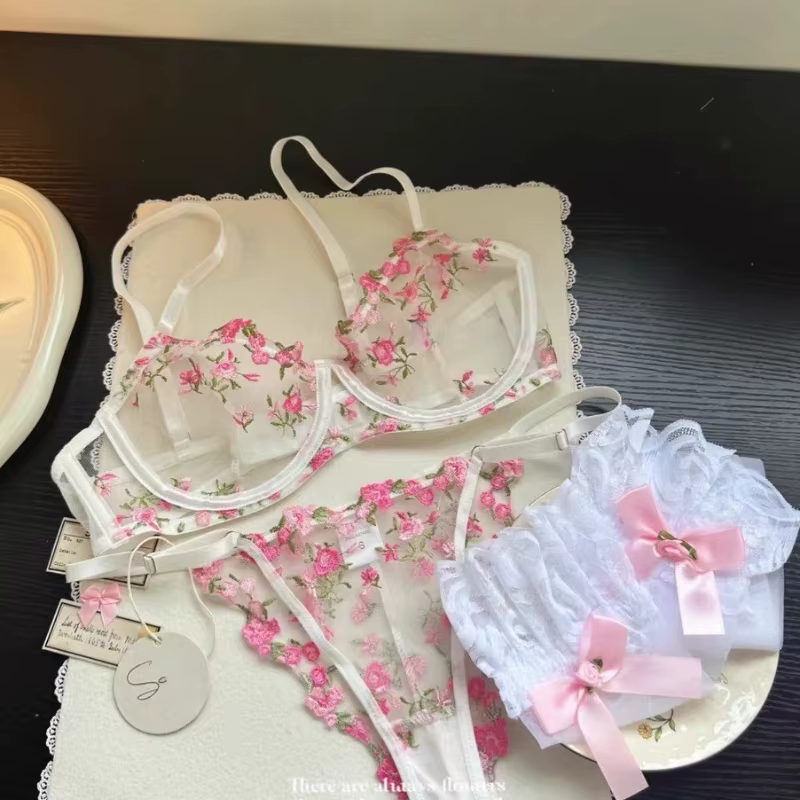 Ensemble de lingerie japonaise Kawaii, tulle transparent, broderie florale rose, soutien-gorge et cu