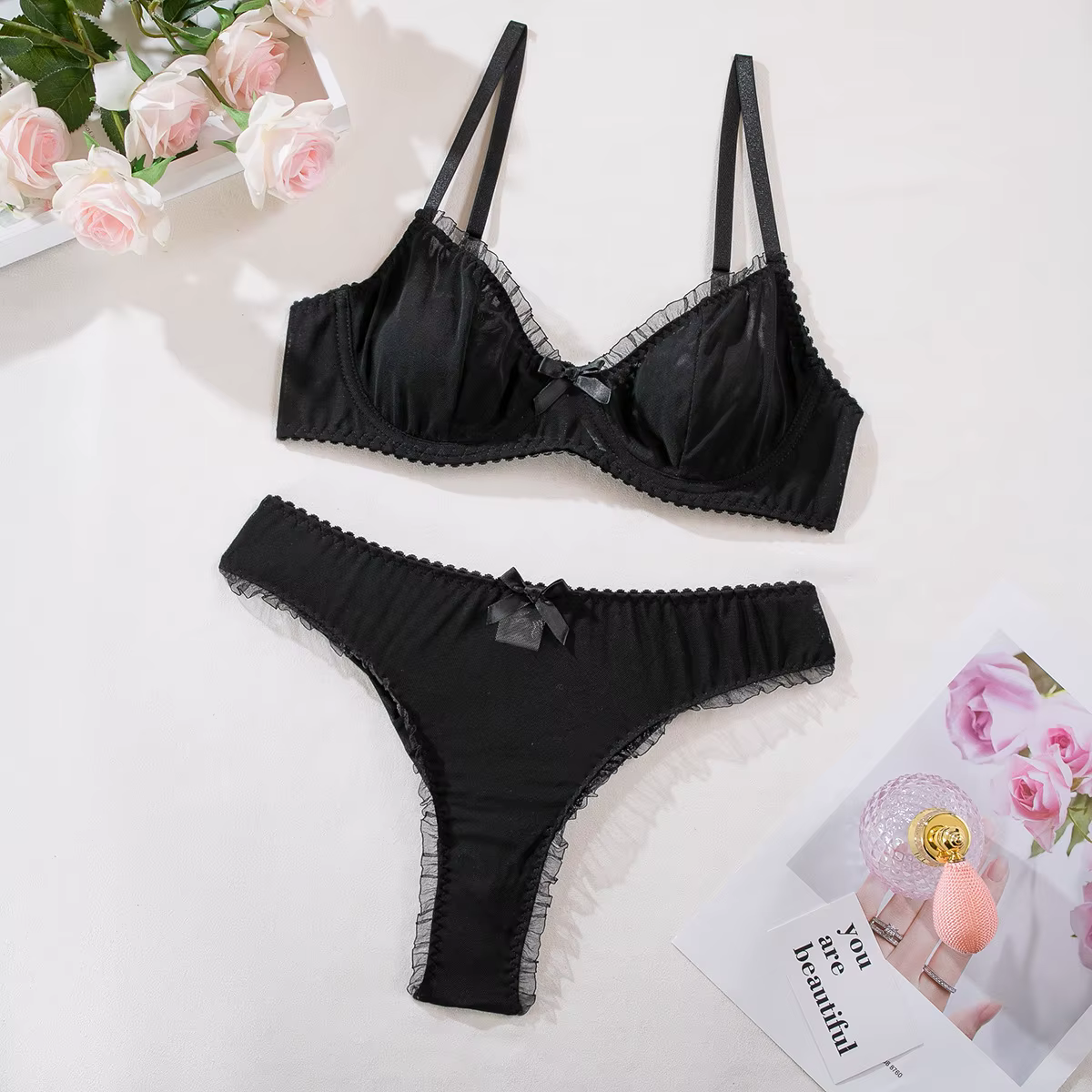 Ensemble de Lingerie Sexy pour femmes, soutien-gorge et culotte en dentelle transparente avec bordur