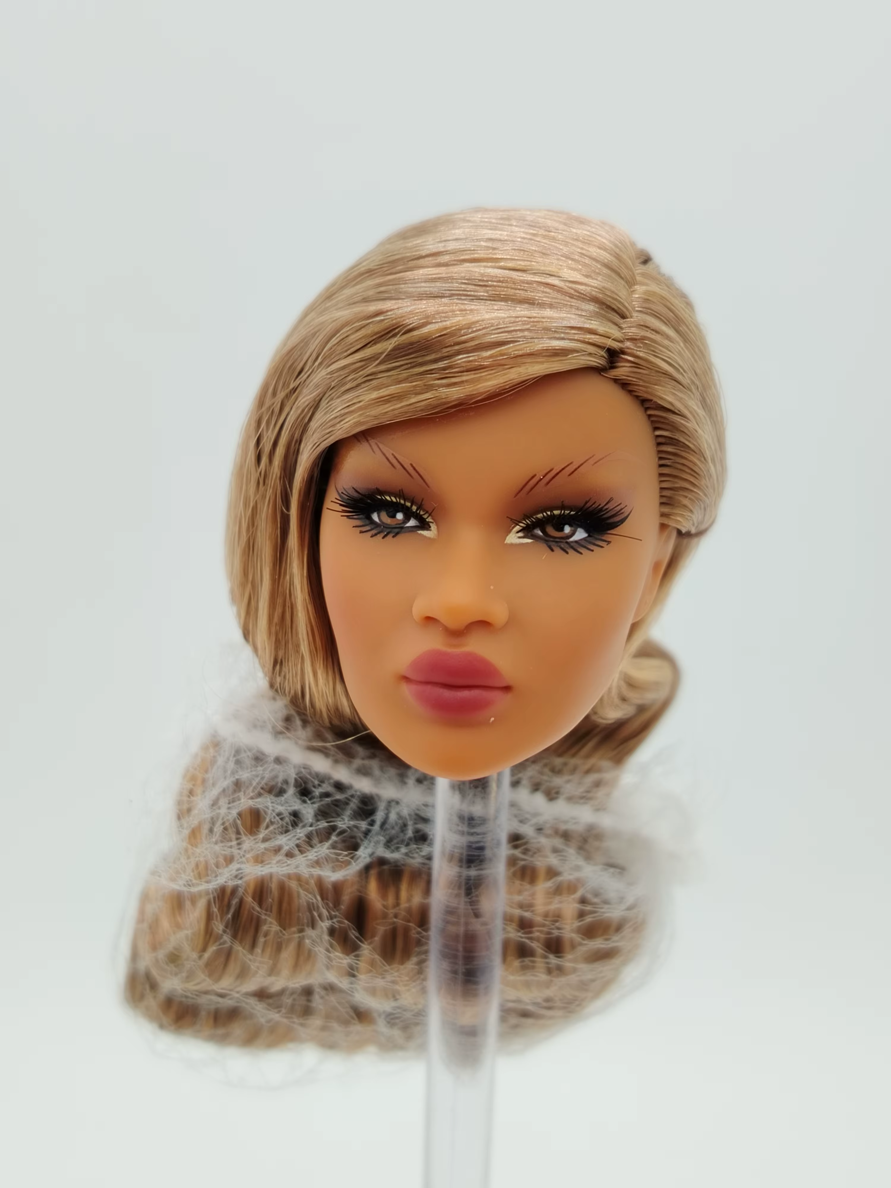 Nadja Rhymes Fashion Royalty Nu.Face Tête de poupée 1/6, peau couleur miel clair, tête de collection