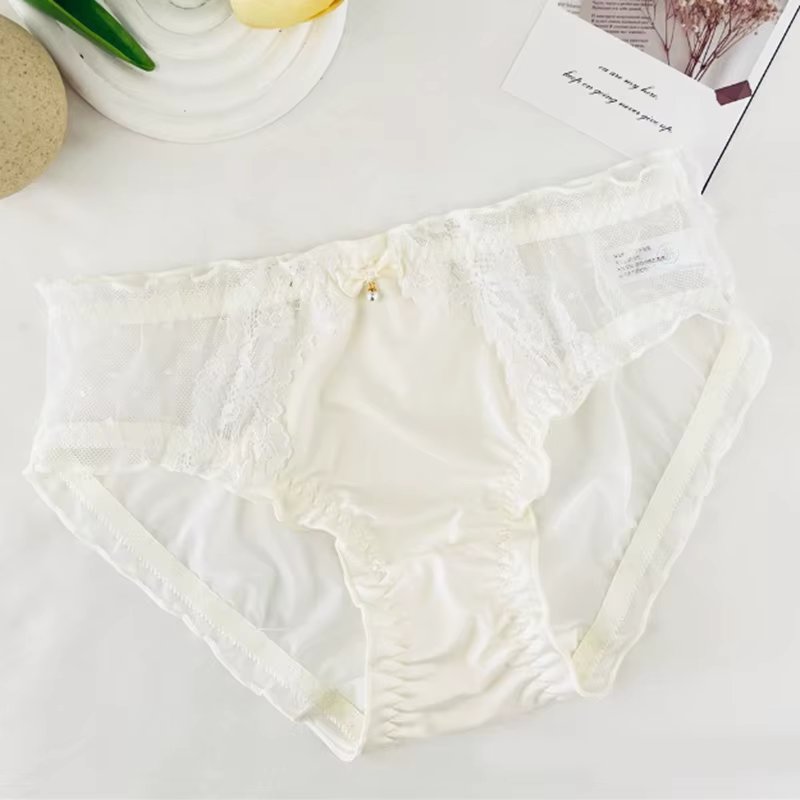 Culottes en dentelle taille basse pour femmes, en maille transparente avec nœud et perles, lingerie