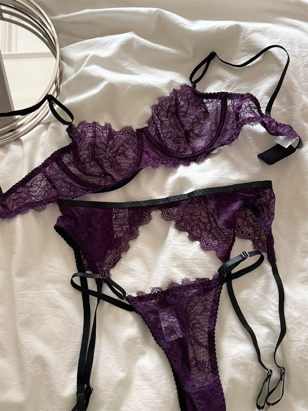 Ensemble de lingerie violette en dentelle fine froncée pour femmes, sous-vêtements sexy, bonnet push
